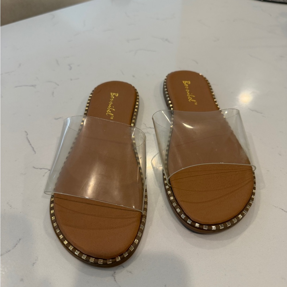 Bonnibel Clear and Tan Slide Sandals
